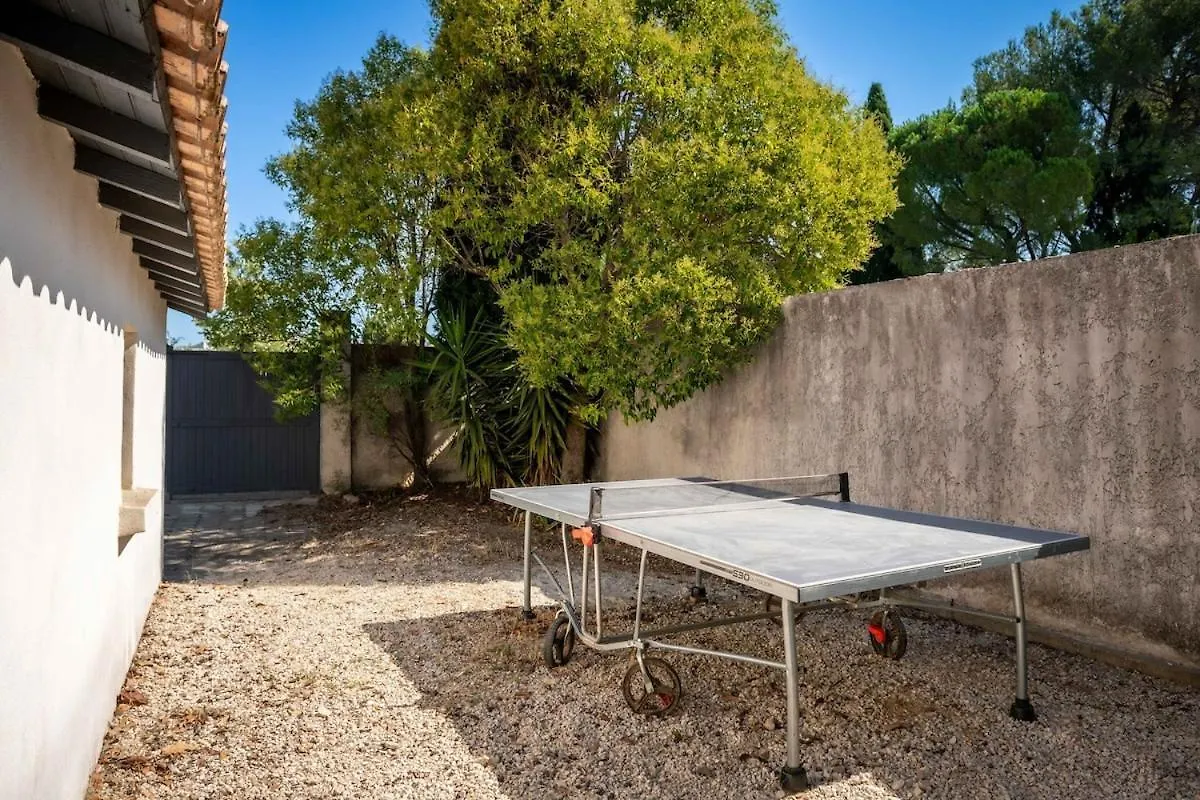 Hébergement de vacances Maison De Famille Pres D'Avignon Piscine Les Angles